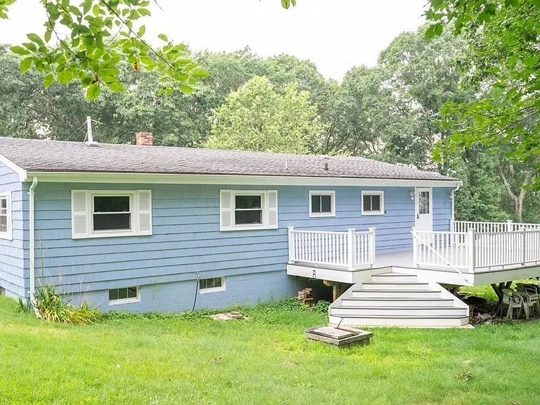 10 Fair Oaks Rd #10 — Photo 2