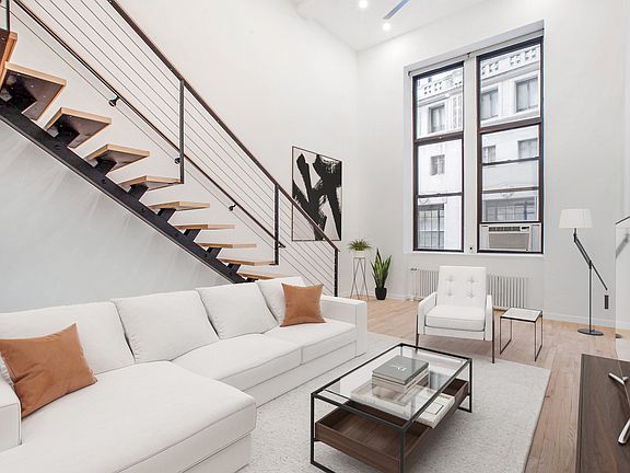 3rd image of 3 Hanover Sq APT 2B