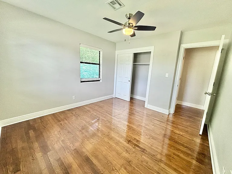 3331 Bayou Blvd — Photo 11