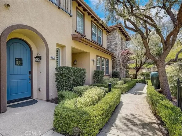 28561 Herrera St, Santa Clarita, CA 91354