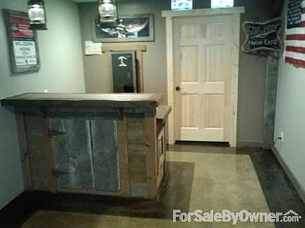 Wet Bar
						:
						Wet Bar with frig in basement Family Room