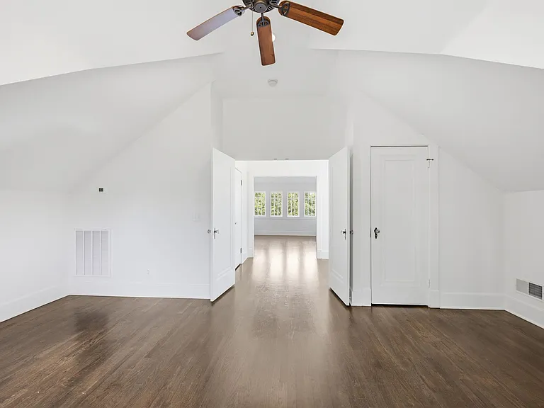 227 Carden Ave — Photo 51