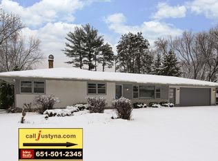 6177 Upper 48th St N, Oakdale, MN 55128