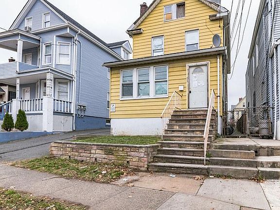 3rd image of 530 Jackson Ave