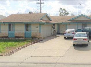 9062 Salmon Falls Dr, Sacramento, CA 95826