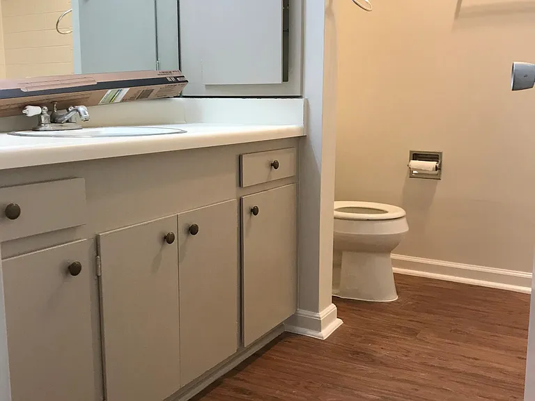 8426 Laurelhurst Dr — Photo 8