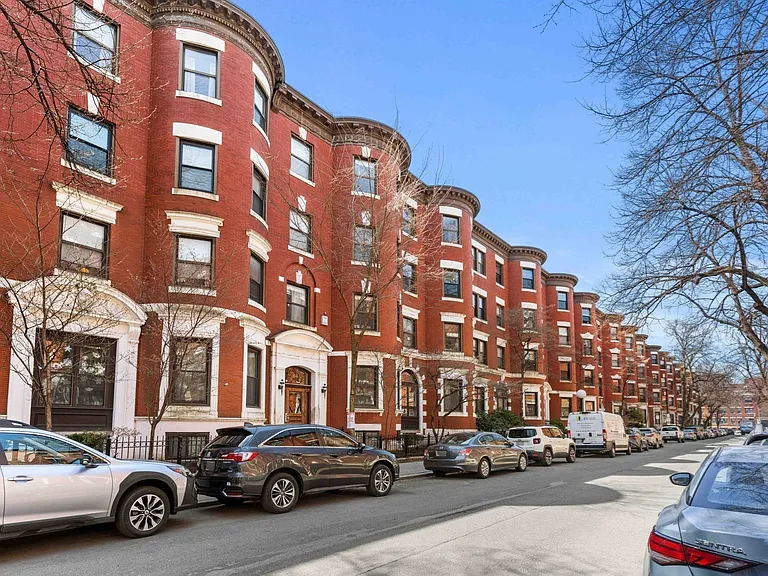 84 Gainsborough St — Photo 11