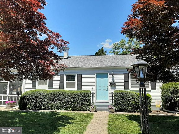2nd image of 3306 Elmwood Dr