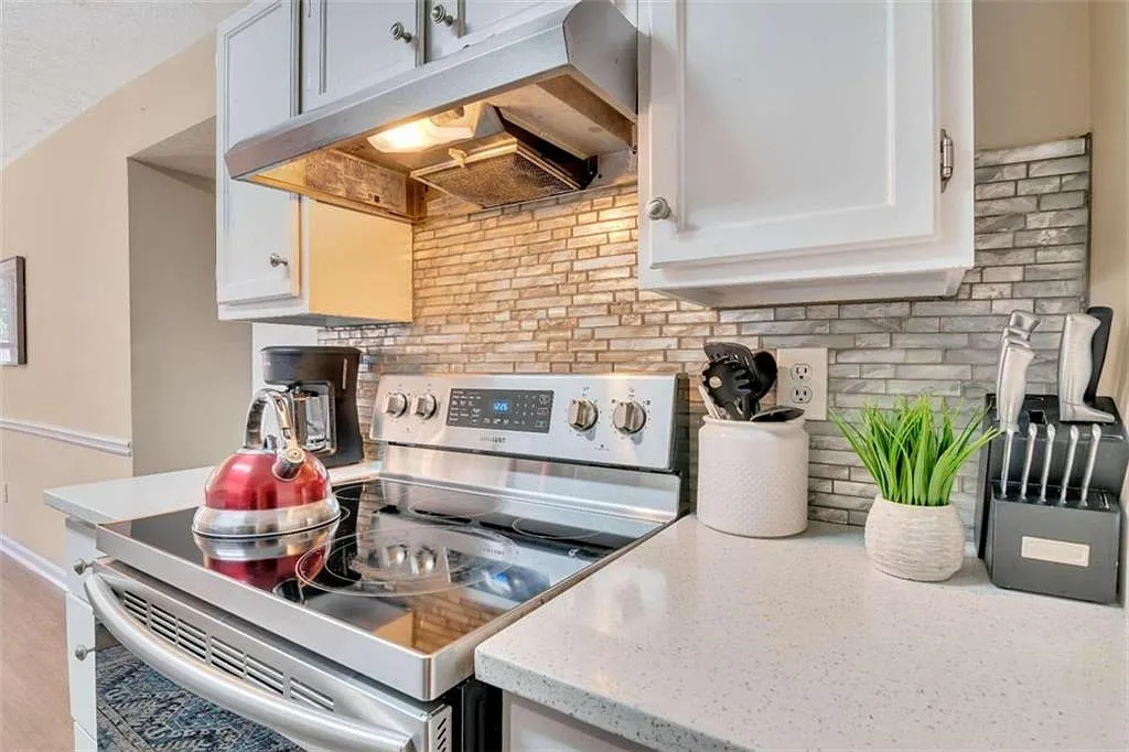 2 bed, 2.5 bath, $2,995 — Photo 4