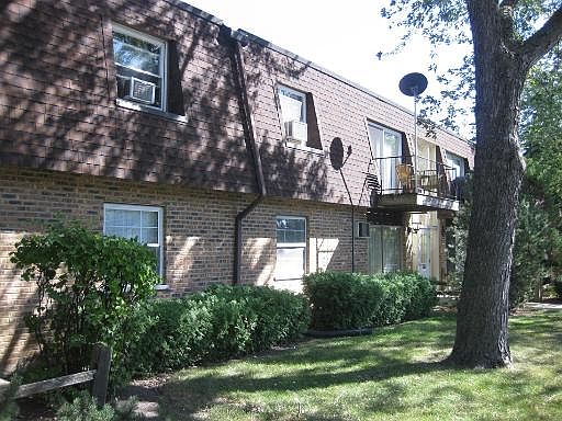 1st image of 665 Grove Dr APT 110