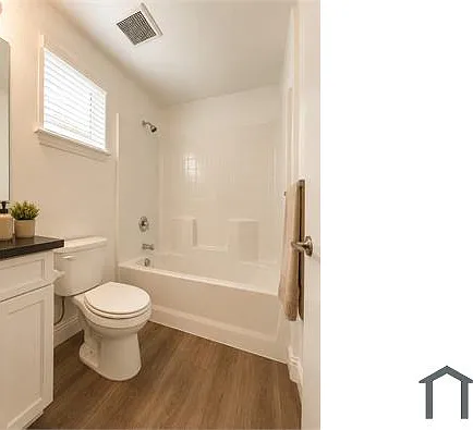 1540 B St — Photo 11