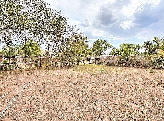 4th image of 813 Guadalupe Cir NW