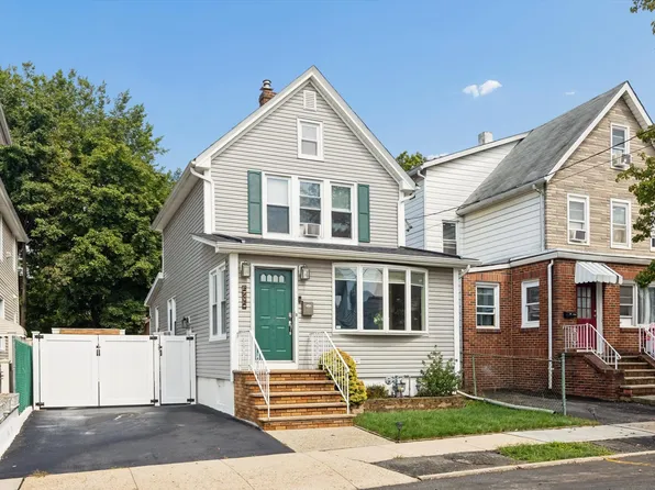 535 Freeman St, Lyndhurst, NJ 07071