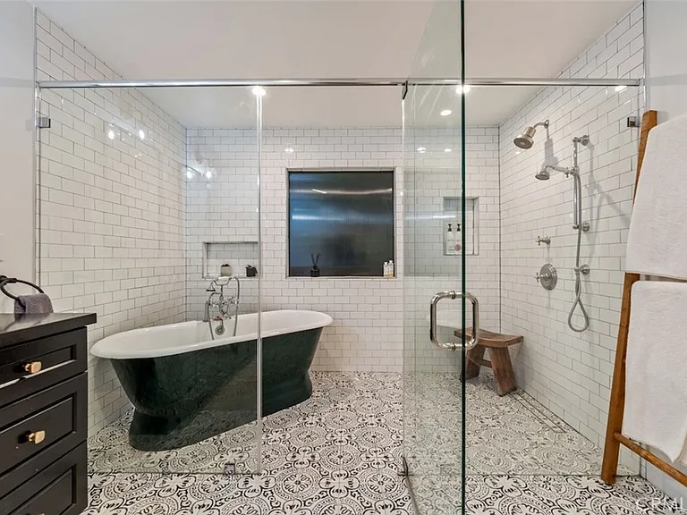 4257 Shadyglade Ave — Photo 20