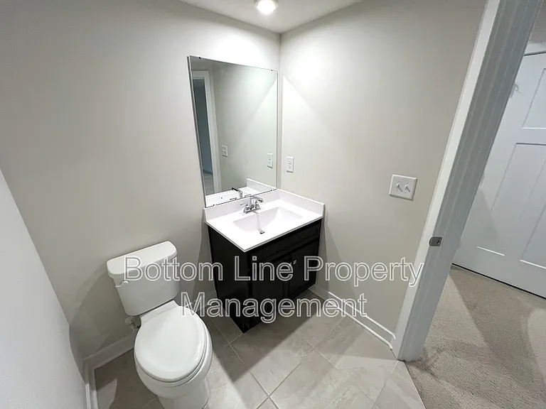 9416 Mallard Mills Dr — Photo 25