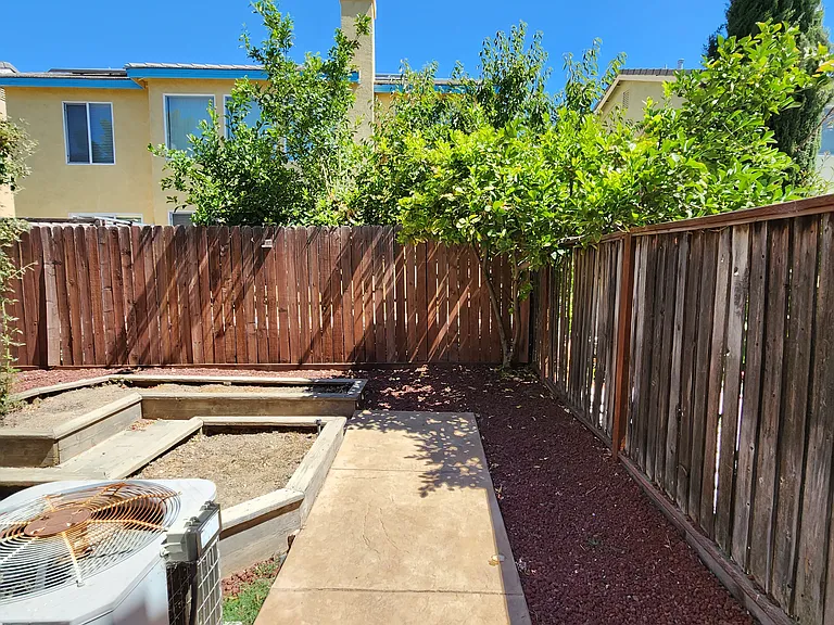 535 Centre Court Dr — Photo 12