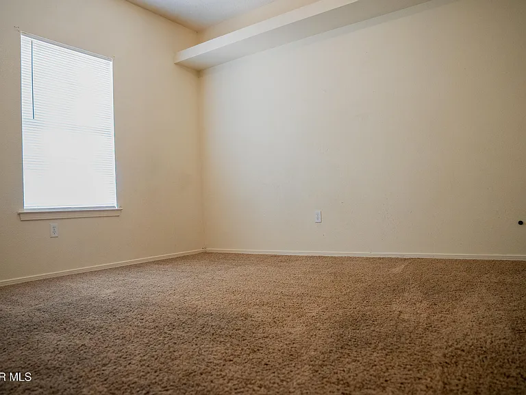 804 Bonnie Ct — Photo 30
