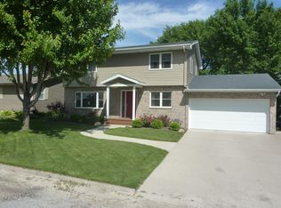 901 11th Ave, Durant, IA 52747