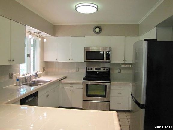 3rd image of 120 Woodley Ter