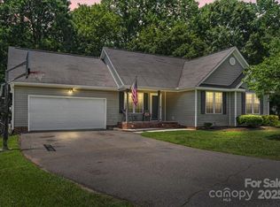 124 Turning Leaf Ln, Statesville, NC 28677