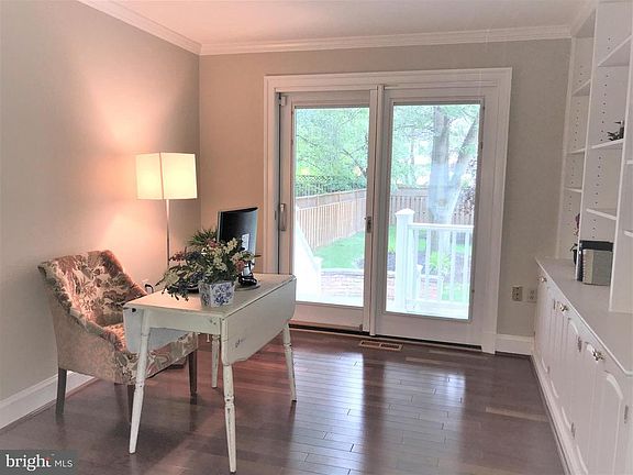 5th image of 708 Tamani Dr