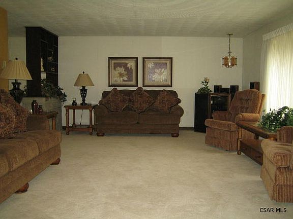 4th image of 142 Rockwood Ln