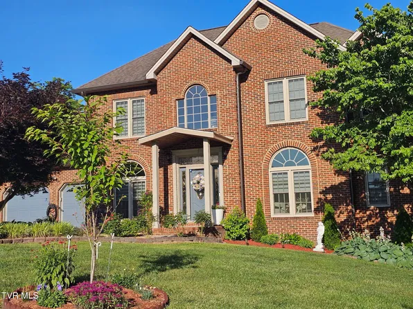 2605 Halifax Dr, Kingsport, TN 37660