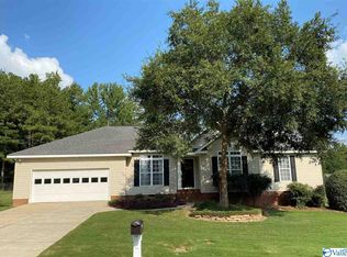 1111 Castle Dr, Southside, AL 35907
