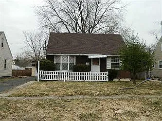 4369 W 191st St photo 1