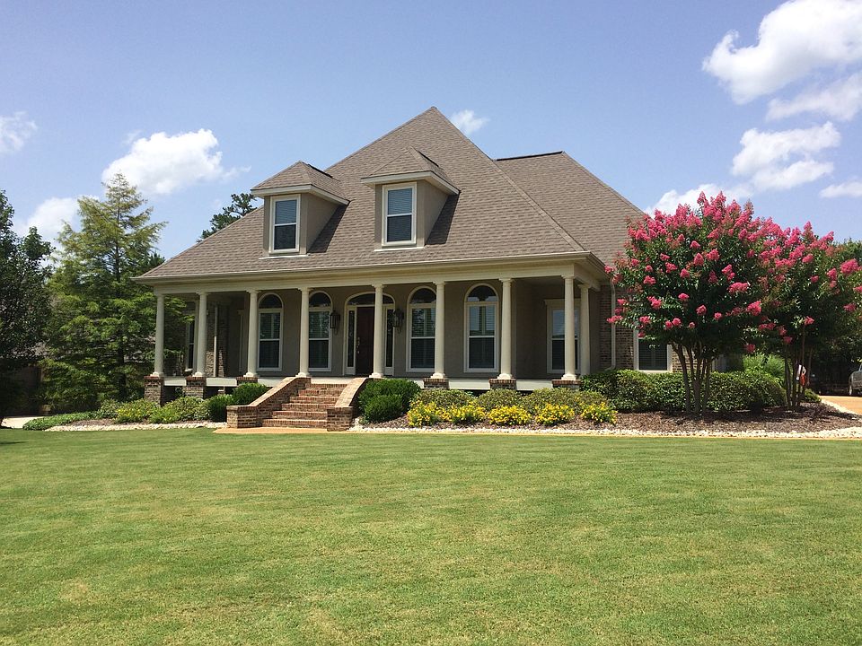 1st image of 2718 Lake Crest Ln