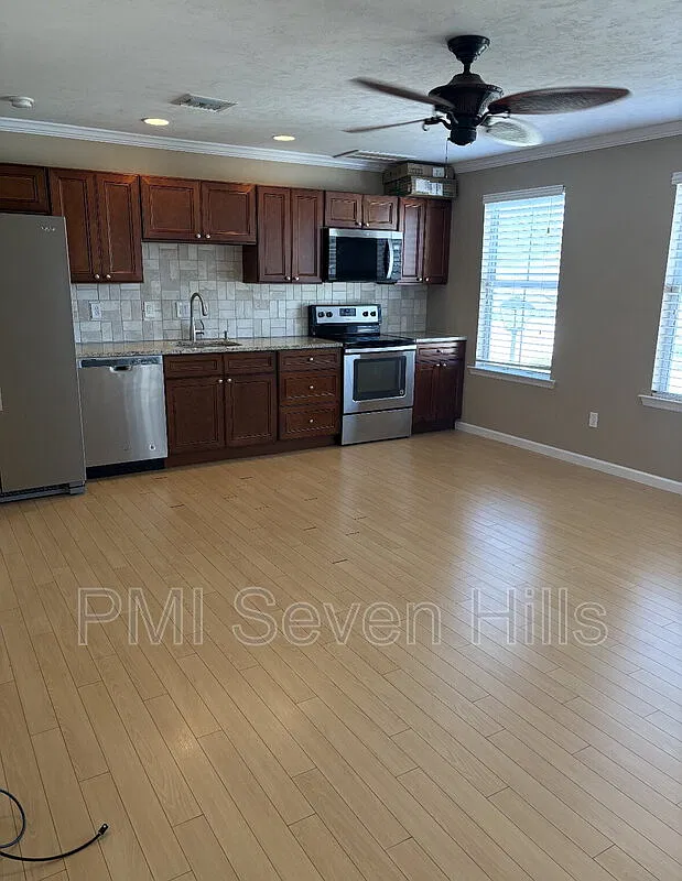 Studio, 1.0 bath, 500 sqft, $1,150 — Photo 4