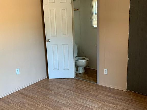 4th image of 2501 Martin Luther King Blvd