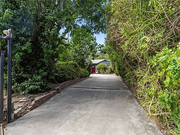 2nd image of 15119 Valleyheart Dr
