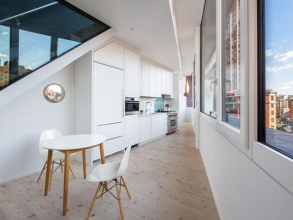 4th image of 100 Franklin St Penthouse 1