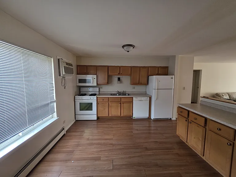 2332 Century Point Ln #F — Photo 1