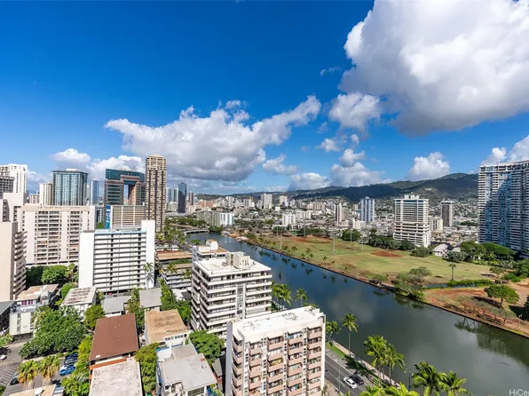 440 Olohana St APT 2108, Honolulu, HI 96815
