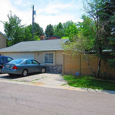 2nd image of 1522 E Amblewood Ln