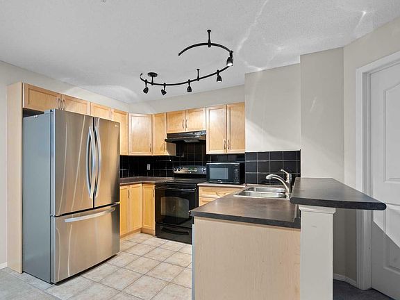 3rd image of 1124-60 Panatella St NW #1124
