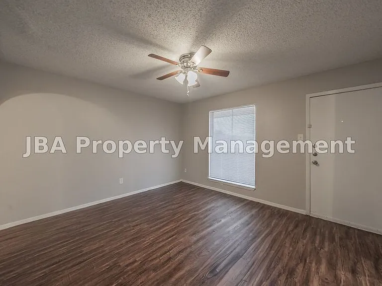 1770 Farleigh Ct #1770F — Photo 8
