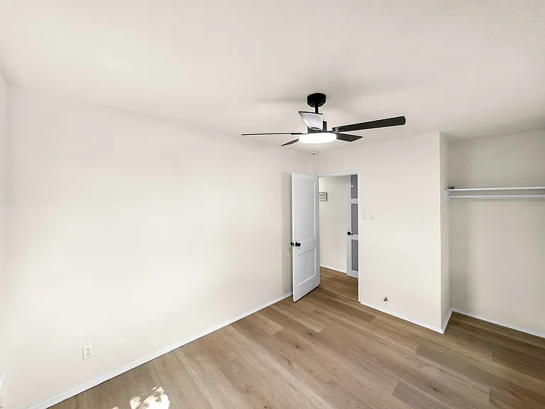 10 Linden Ave — Photo 9