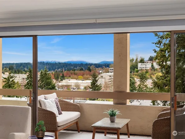 2929 76th Avenue SE #310, Mercer Island, WA 98040