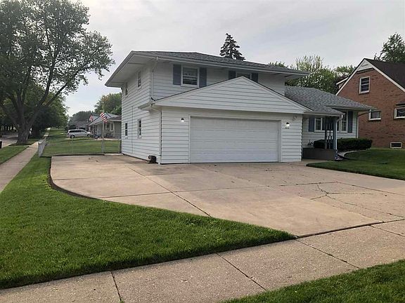 2nd image of 2216 Montana Ave