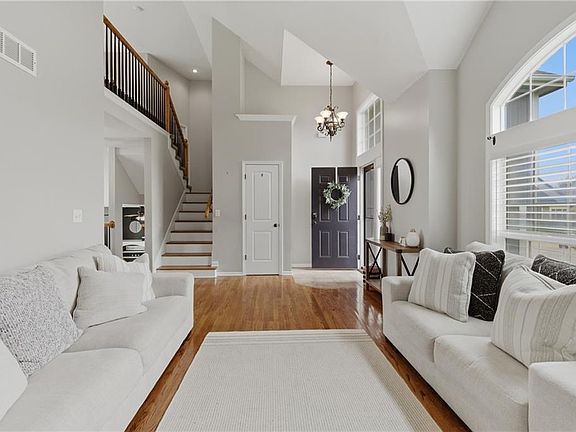 4th image of 8105 NE 102nd St