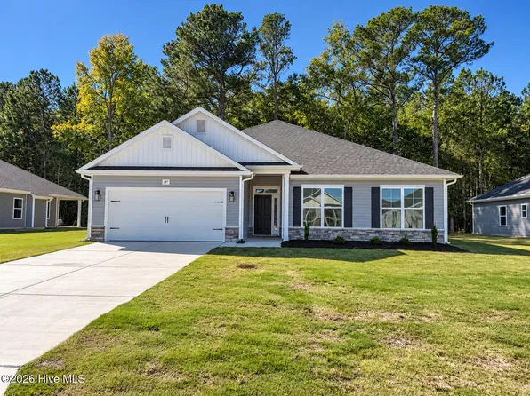 187 Seashore Street, Grimesland, NC 27837