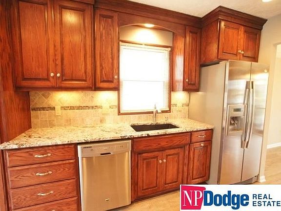 3rd image of 3719 Schuemann Dr