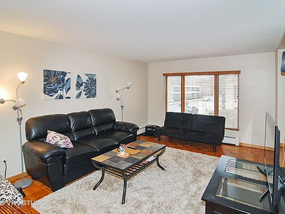 2nd image of 1029 Washington Blvd APT 202