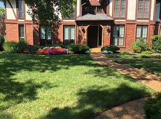 929 Claytonbrook Dr APT 4, Ballwin, MO