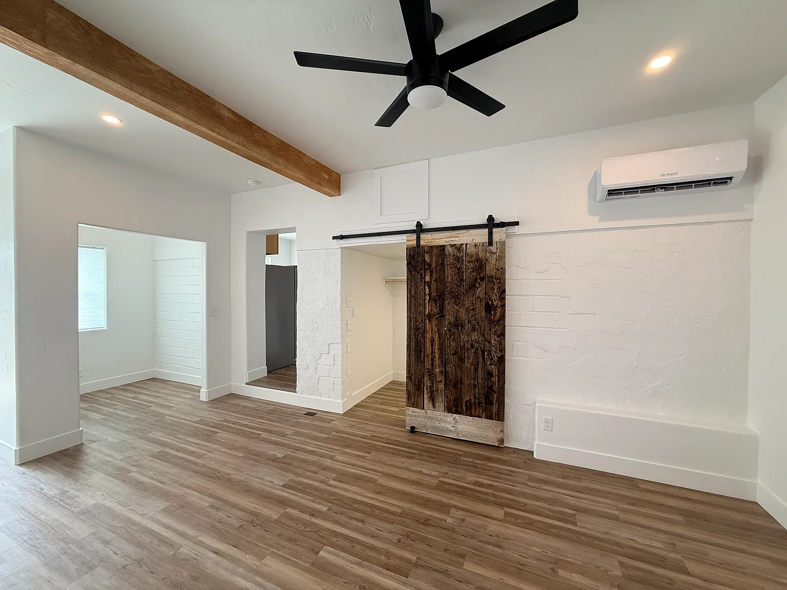Studio, 800 sqft, $1,100 — Photo 3