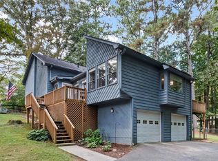 712 Cristy Ln, Woodstock, GA 30188