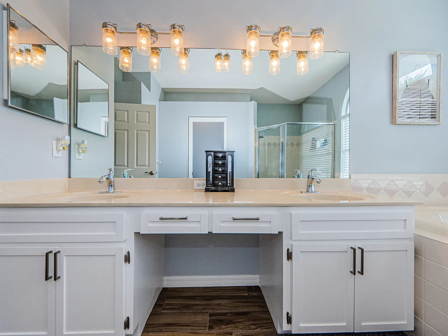 East Lake Woodlands Worthington 4 Bed 3 bath Pool Home — Photo 4